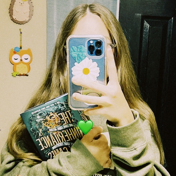 Meet your Posher, Kloe - Picture 1 of 1